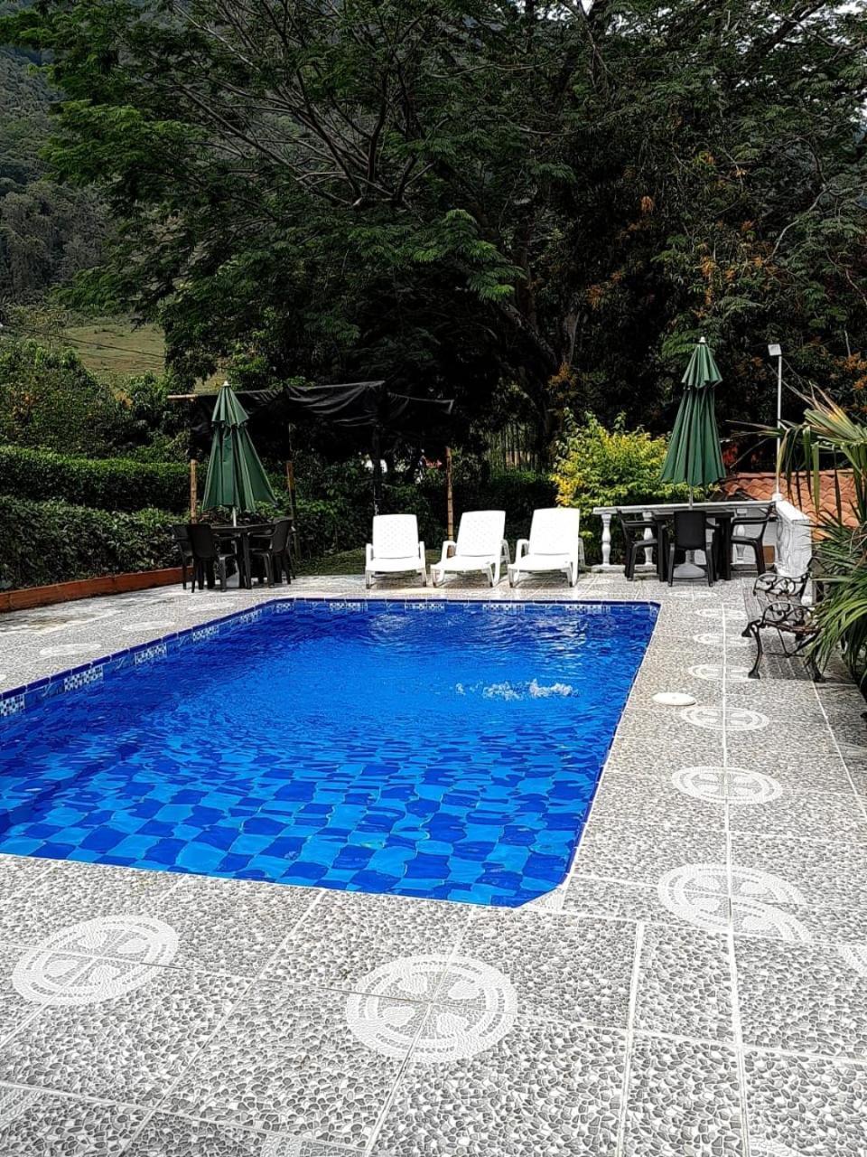 Finca Mi Cabana Escondida Hotel 3*